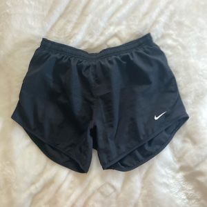 Kids L athletic shorts